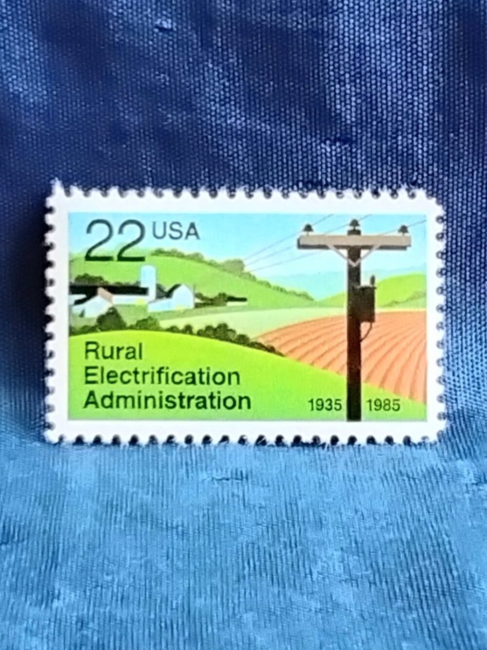 Uncirculated USA 1985 Rural Electrification Administration 22 Cent Stamp!!